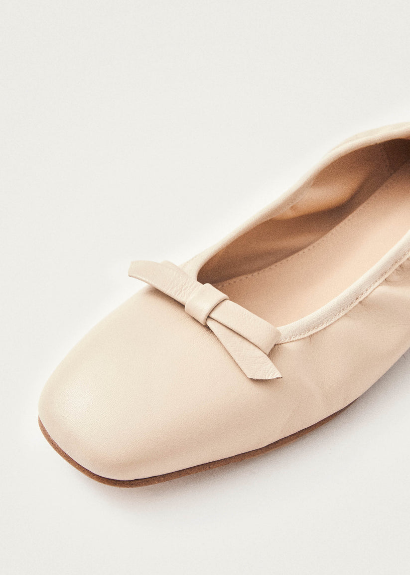 Alohas Freya Bailarinas de Piel Color Crema Outlet online