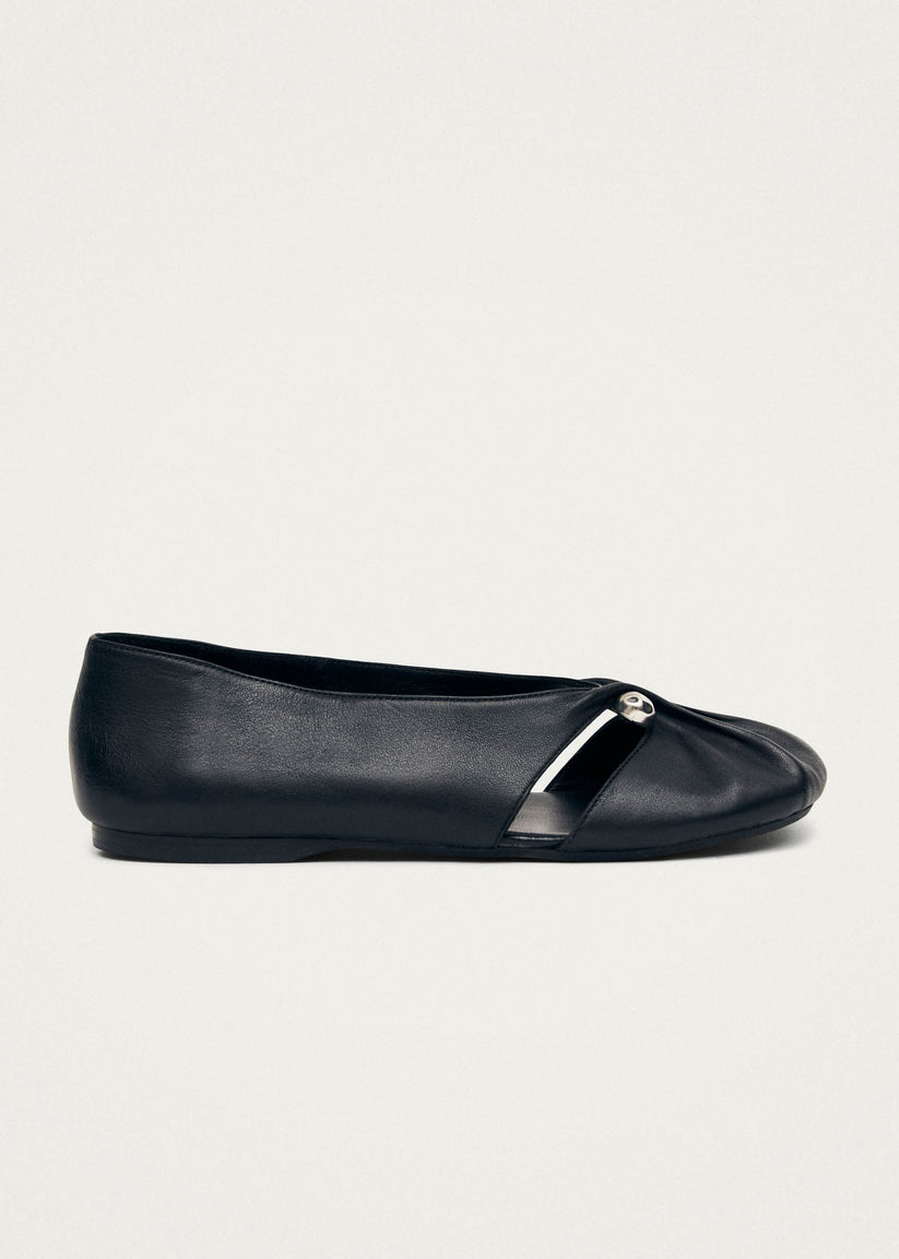 Alohas Ravena Black Leather Ballet Flats Mejor oferta