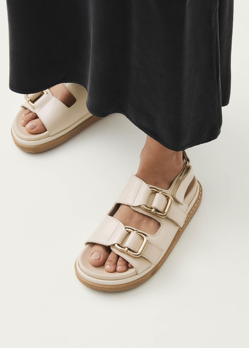 Alohas Harper Sandalias de Piel Blanco Crema Rebajas baratas