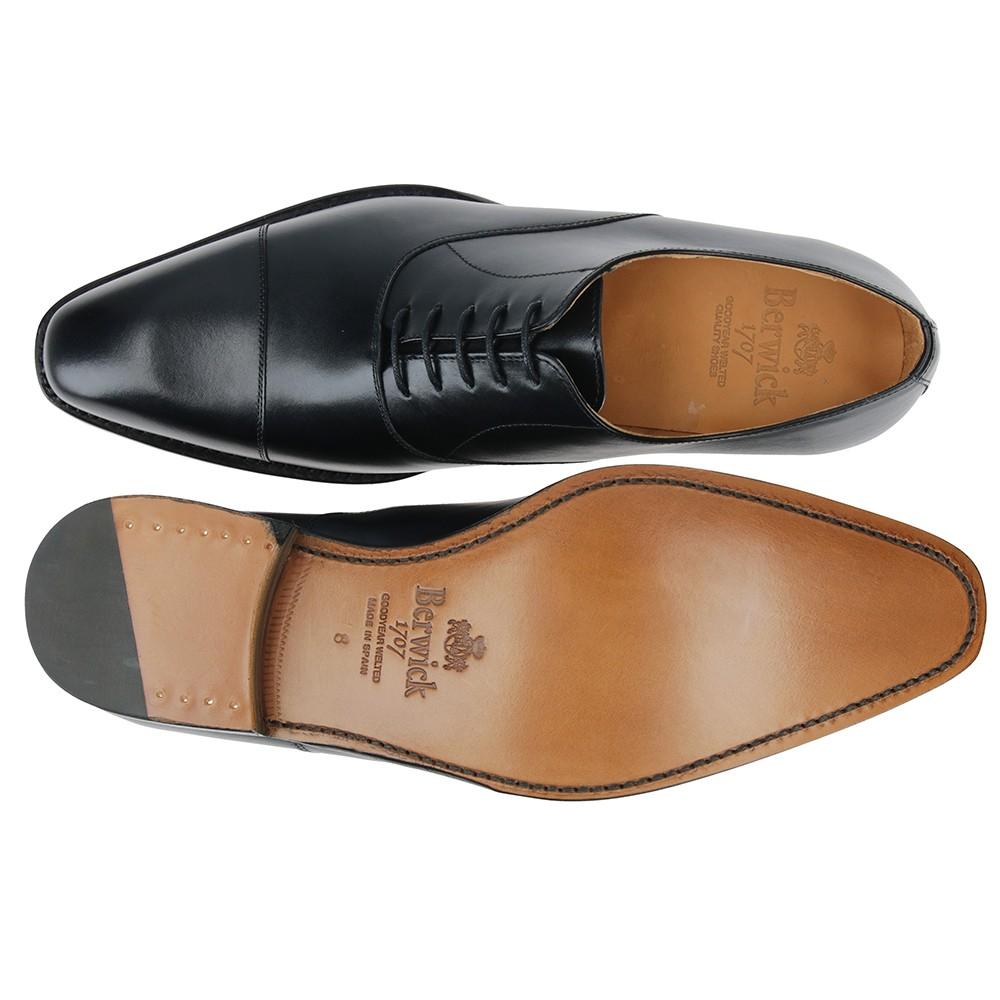 Berwick 1707 2428-K1 BOX CALF NEGRO Ofertas de temporada