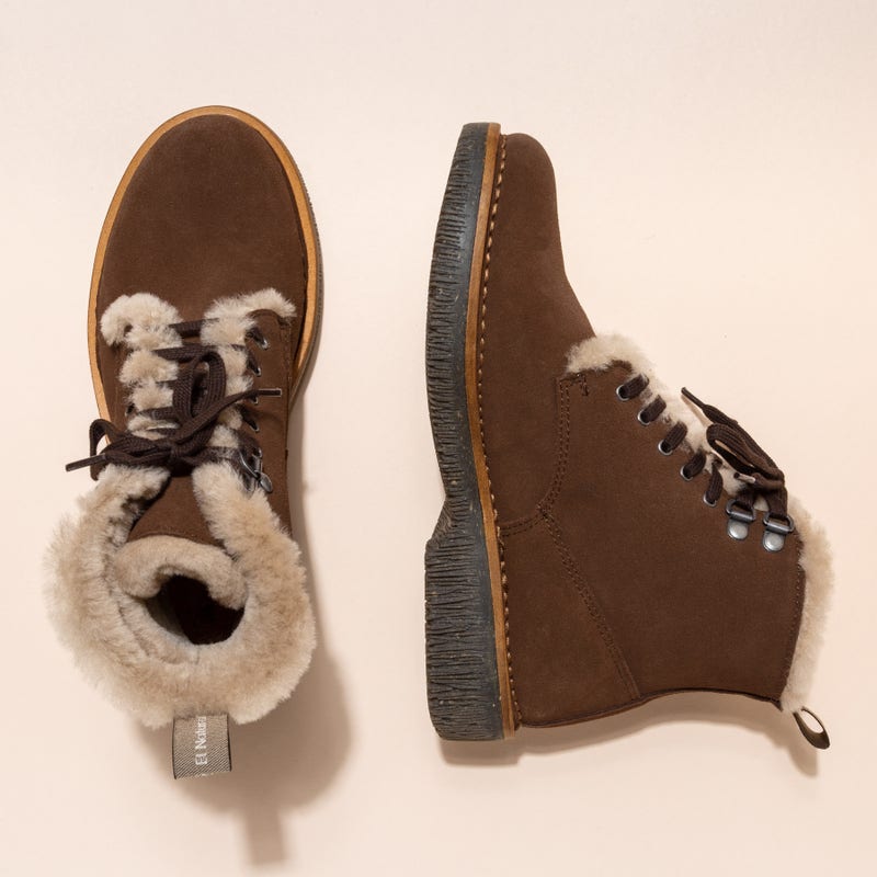 El naturalista N5579 LUX SUEDE BROWN/VOLCANO Último día