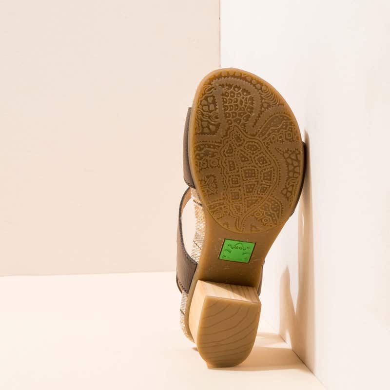El naturalista N5562T PATH BROWN /DEBA Solo queda un día