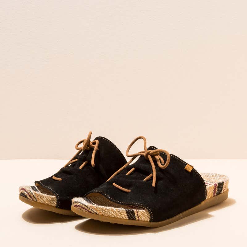 El naturalista N5254 LUX SUEDE BLACK / ZUMAIA Precio ultrabajo