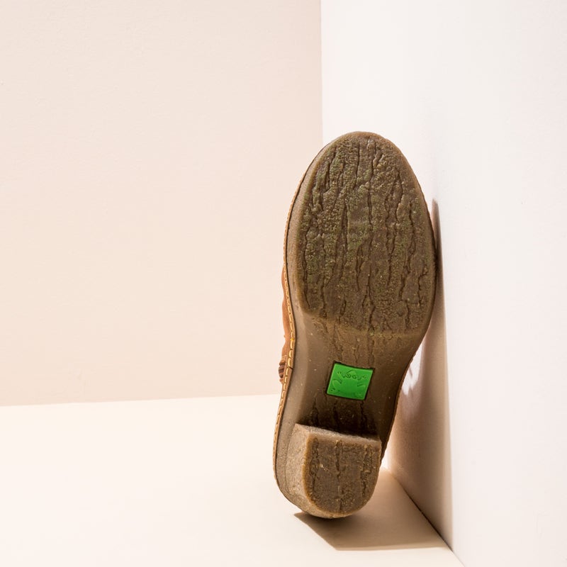 El naturalista N5429 LUX SUEDE WOOD / HAYA Limitado a 3 días