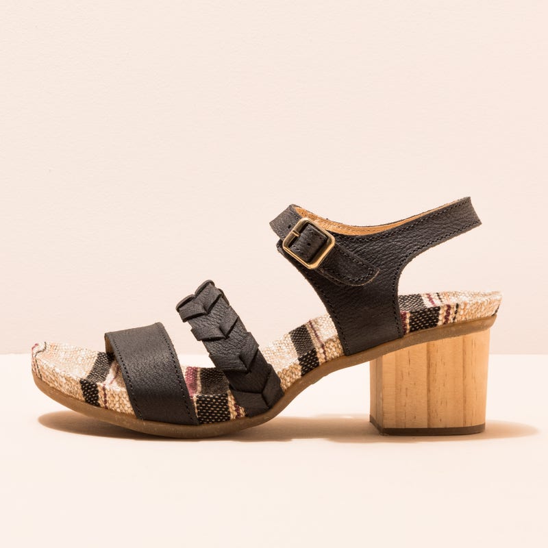 El naturalista N5560 PLEASANT BLACK /DEBA