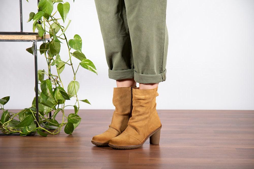 El naturalista N5160 LUX SUEDE BLACK / TRIVIA Promoción por tiempo limitado