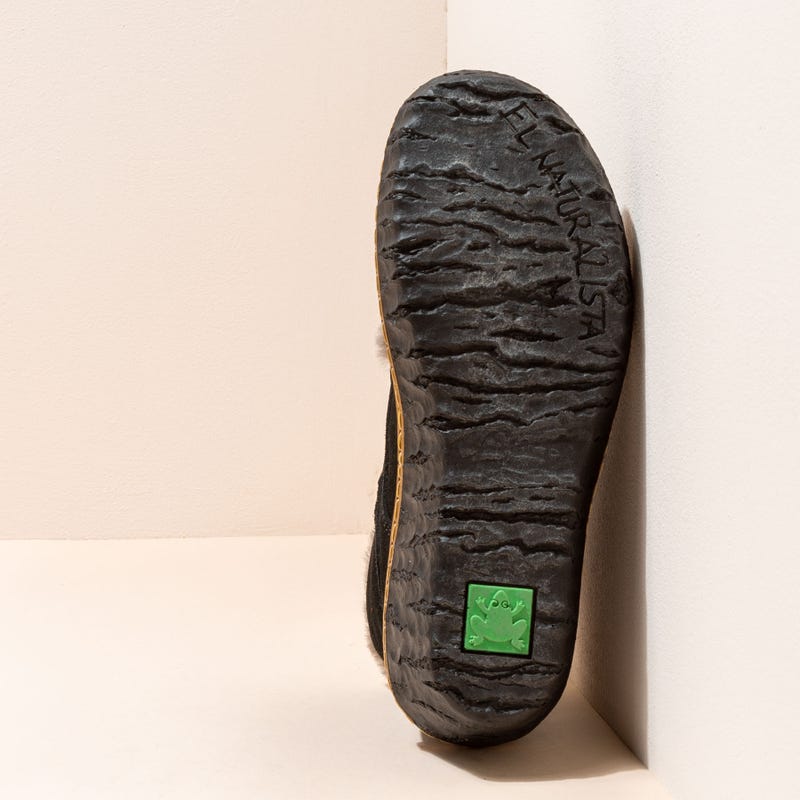 El naturalista N5166 LUX SUEDE BLACK / MYTH YGGDRASIL Solo queda un día