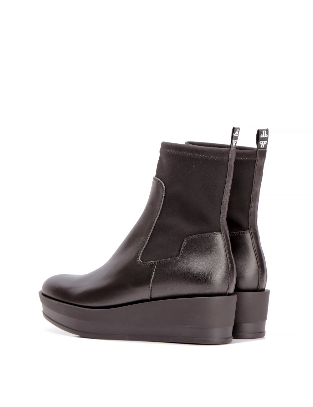 Farrutx OYKA calf | stretch negro Último día