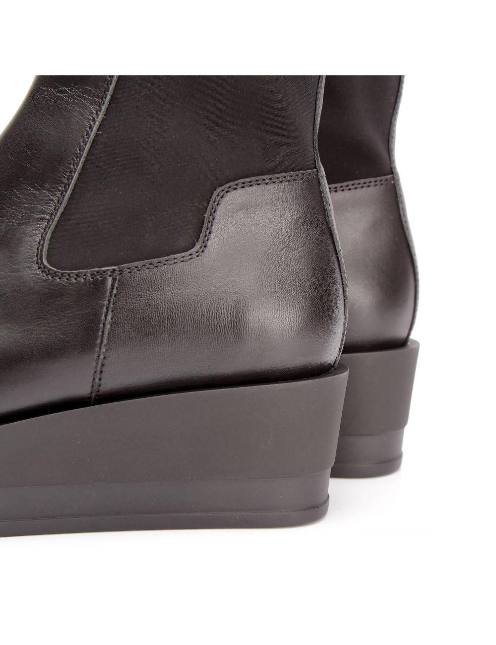 Farrutx OYKA calf | stretch negro Último día