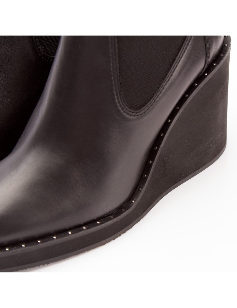 Farrutx BEGA Natur calf negro Solo queda un día