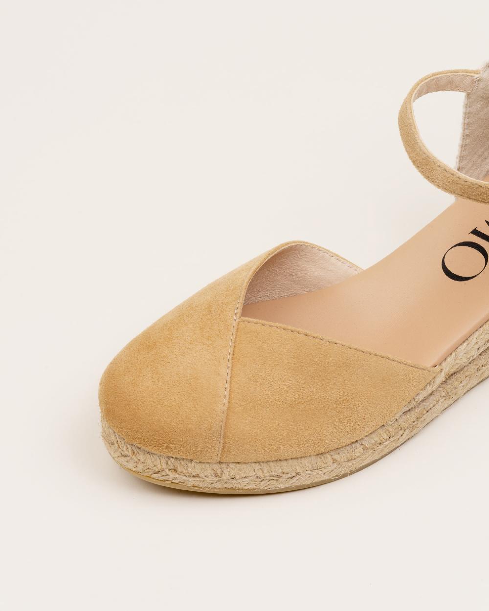 Gaimo espadrilles Copita CamelloAlpargatas de cuña en piel con escote pico Descuentos del mes
