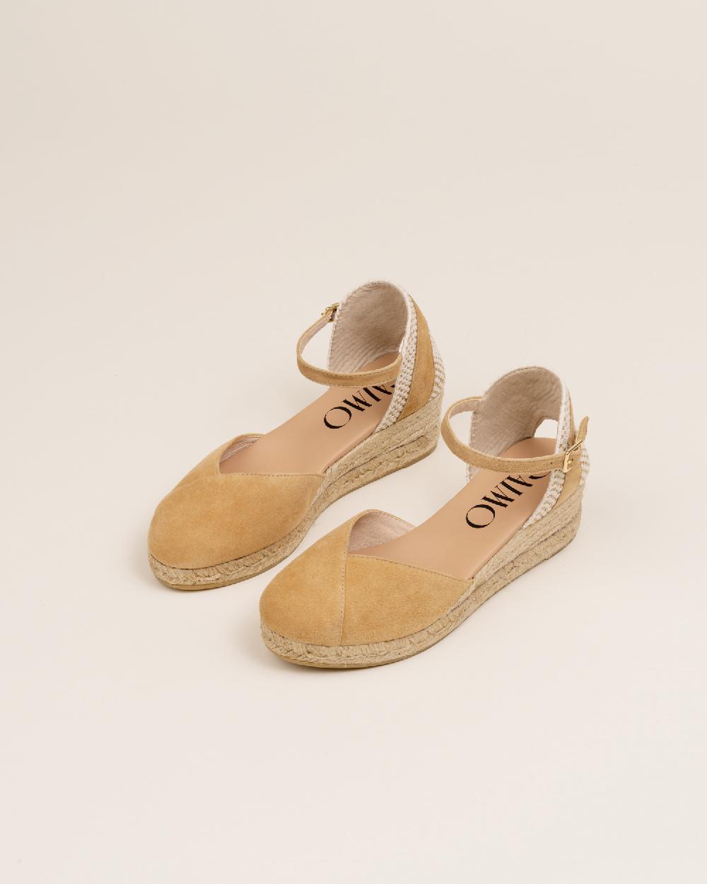 Gaimo espadrilles Copita CamelloAlpargatas de cuña en piel con escote pico Descuentos del mes