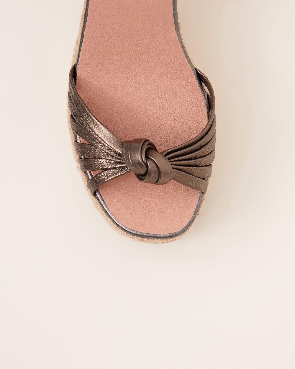 Gaimo espadrilles Melissa Plata ViejaSandalias con tacón de yute en piel con detalle de nudo multitiras Descuento por venta flash