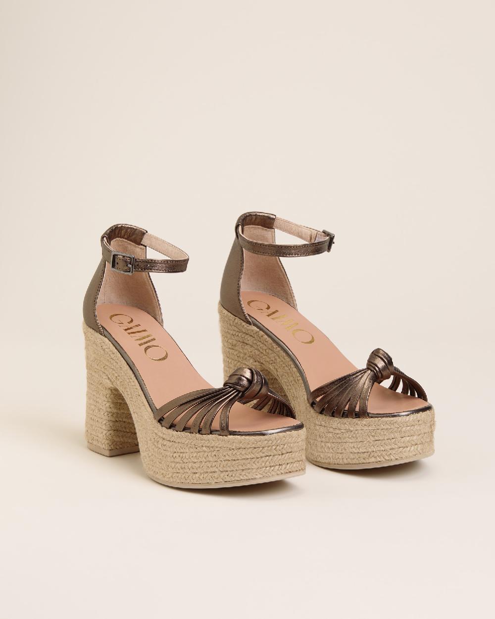 Gaimo espadrilles Melissa Plata ViejaSandalias con tacón de yute en piel con detalle de nudo multitiras Descuento por venta flash