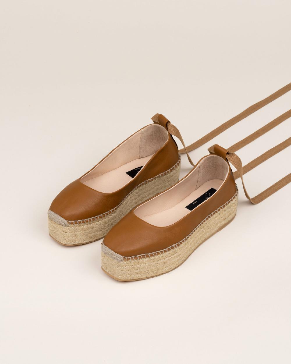 Gaimo espadrilles Mitsy PralineBailarinas con plataforma de yute en piel con cintas Envío gratis