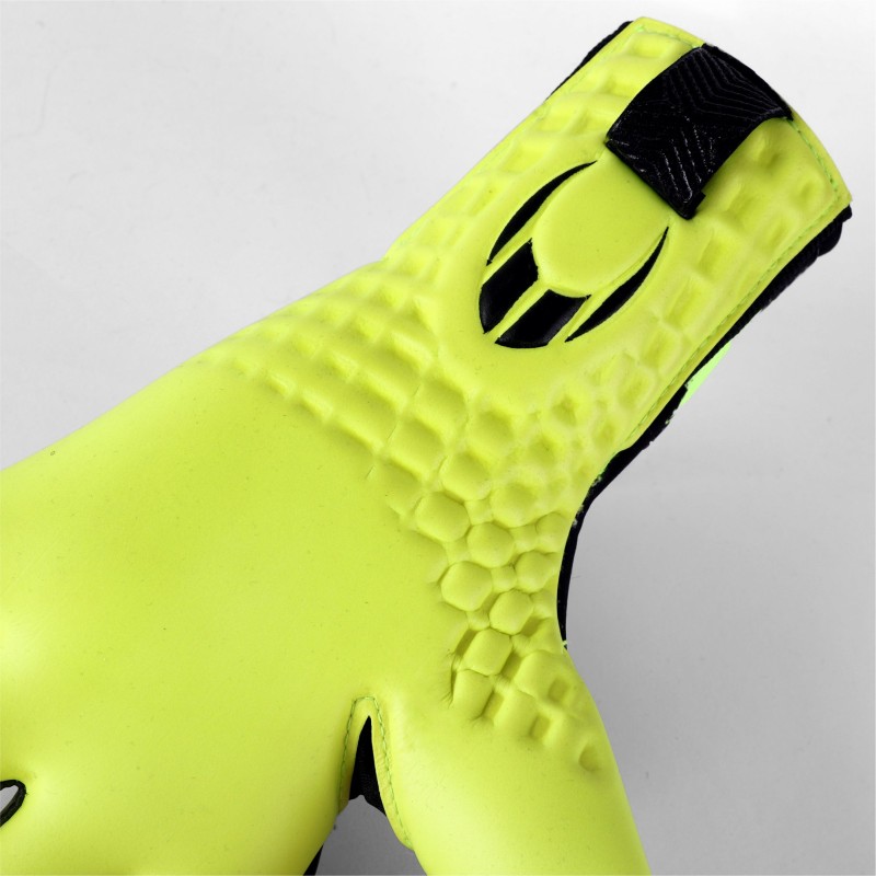 Ho soccer Guante Adikt Pro Magnetic Lime Blast Solo queda un día