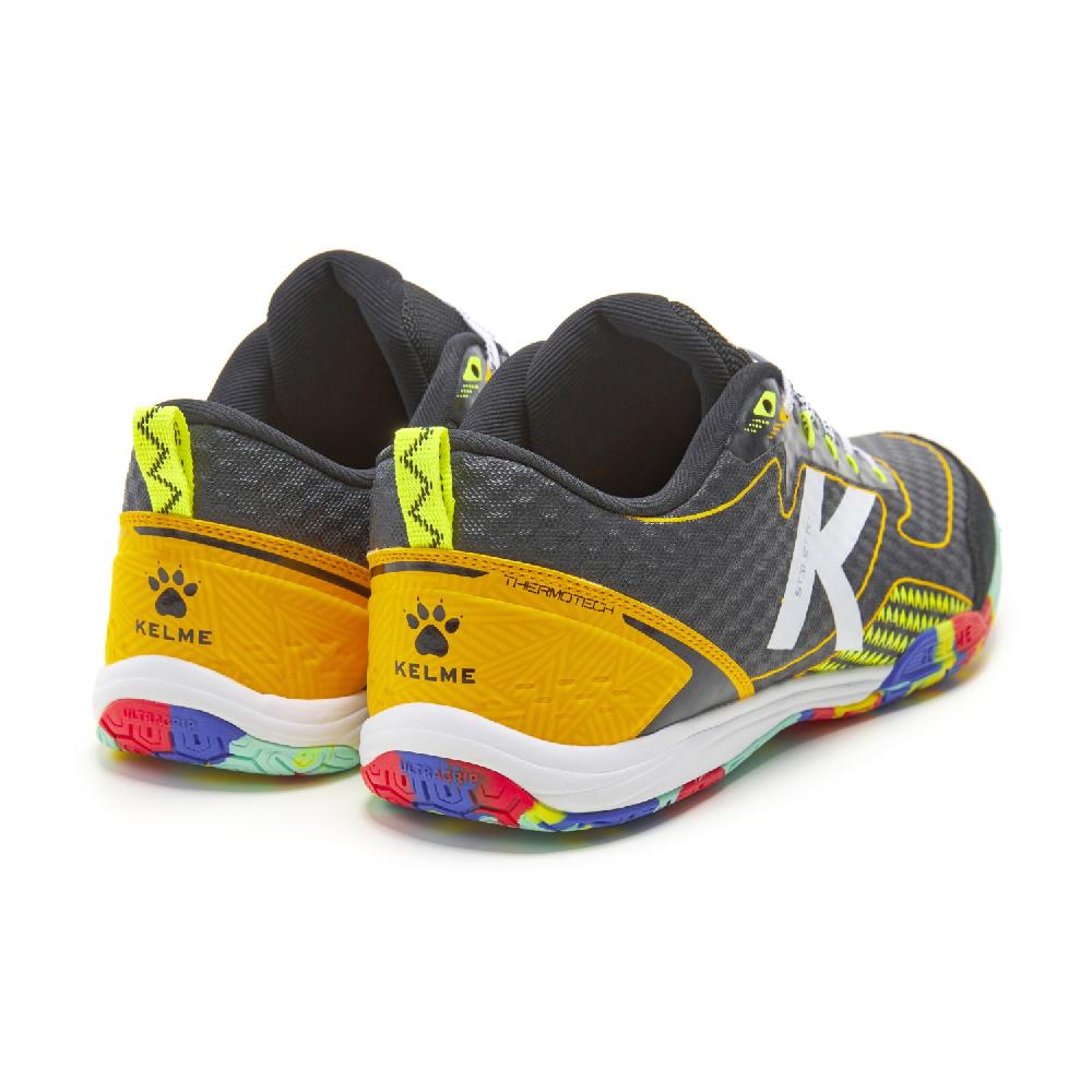 kelme STILETTO Devoluciones gratuitas