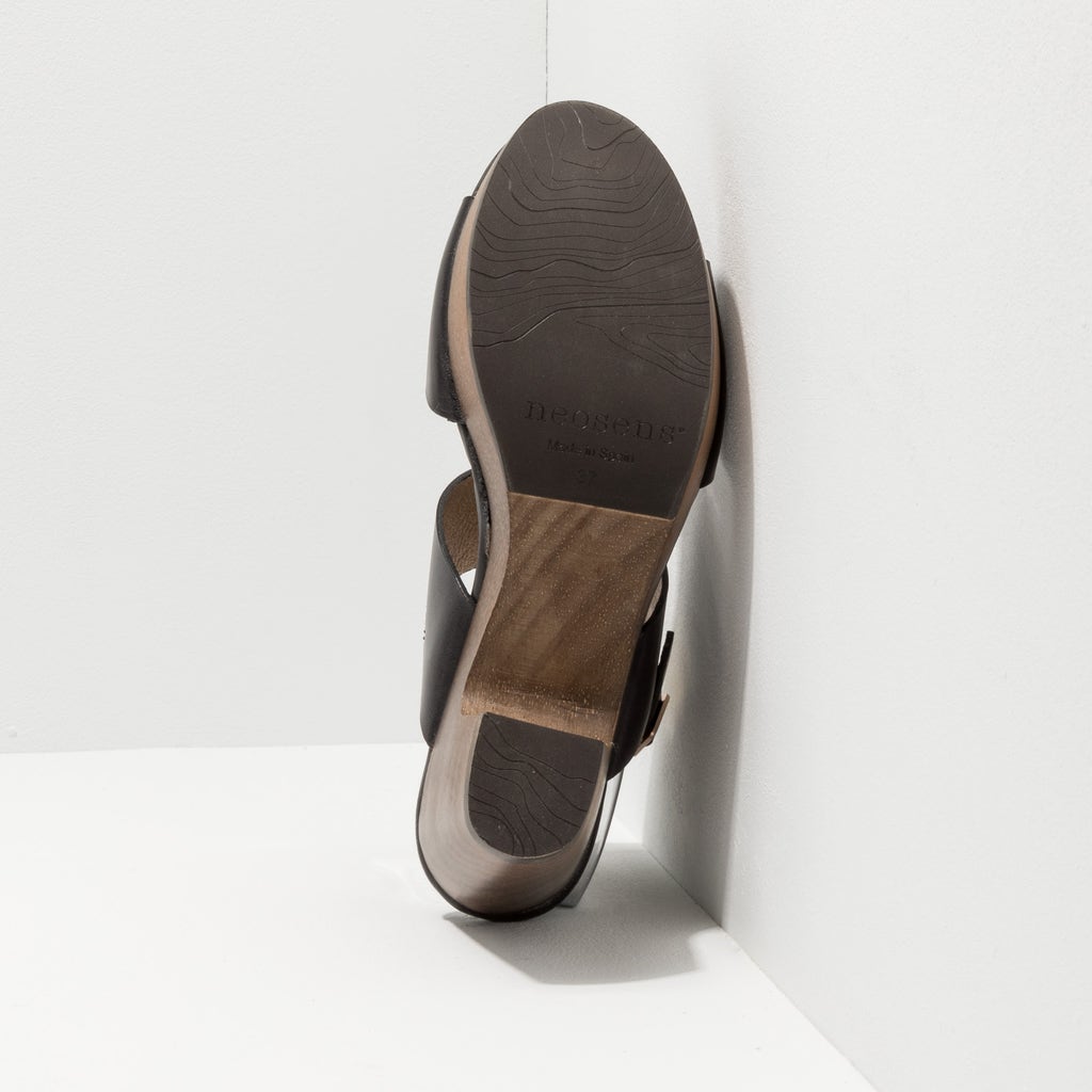 neosens S3270A RESTORED SKIN EBONY/ ST.LAURENT SANDAL Limitado a 3 días