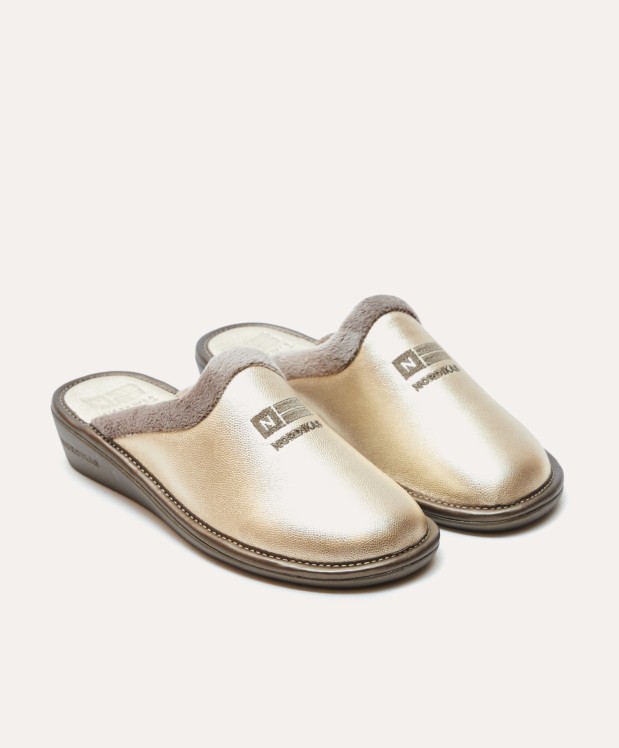 nordikas ZAPATILLAS DE CASA MUJER METALIC PLATINO Ahorra y exporta