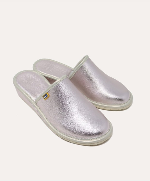 nordikas ZAPATILLAS DE CASA MUJER METALIC PLATA Ahorra y exporta