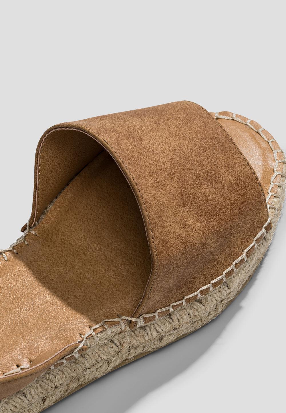 paez HEEL SANDAL CAMEL Envío internacional gratuito
