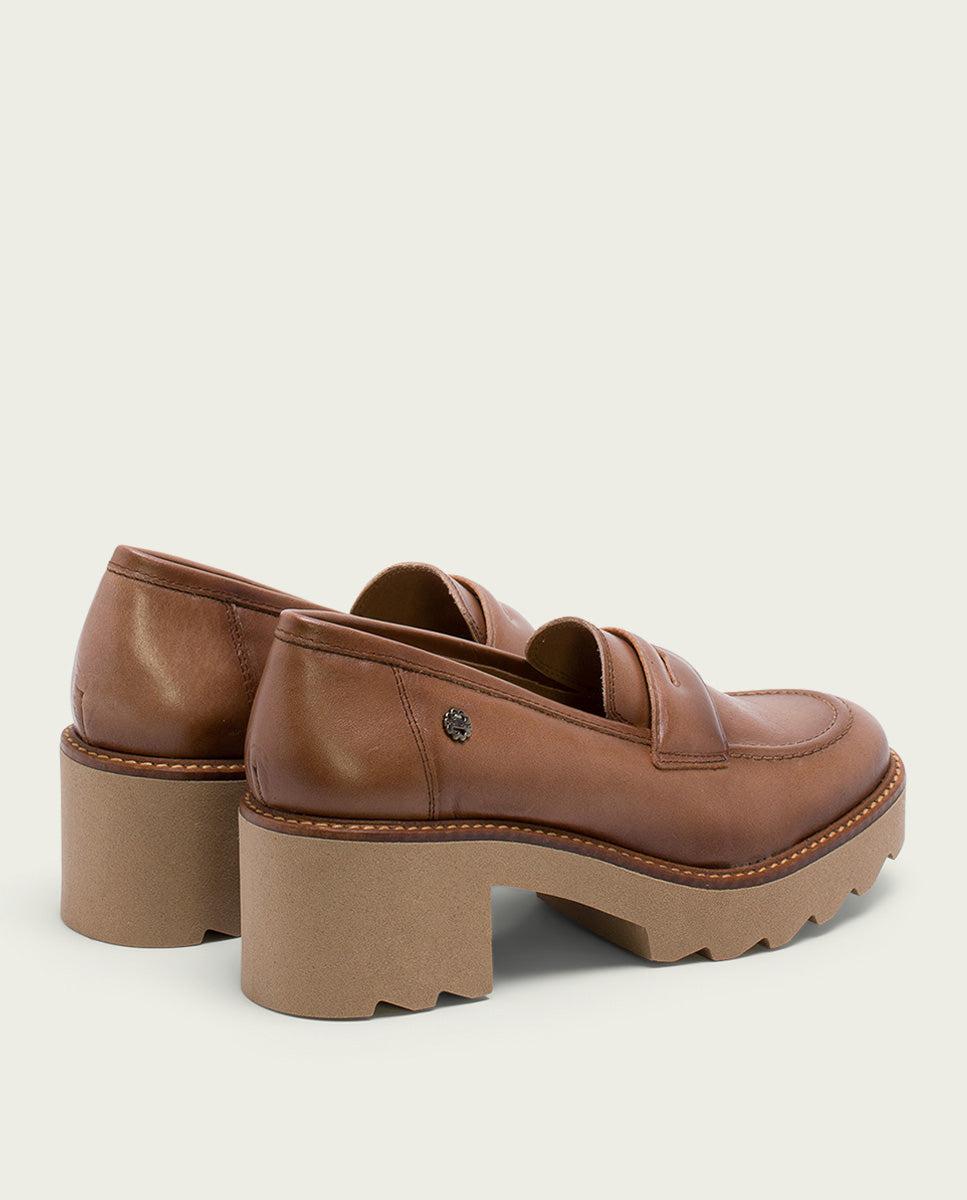 porronet MOCASINES DE PIEL CON TACÓN TAUPE MABEL En oferta