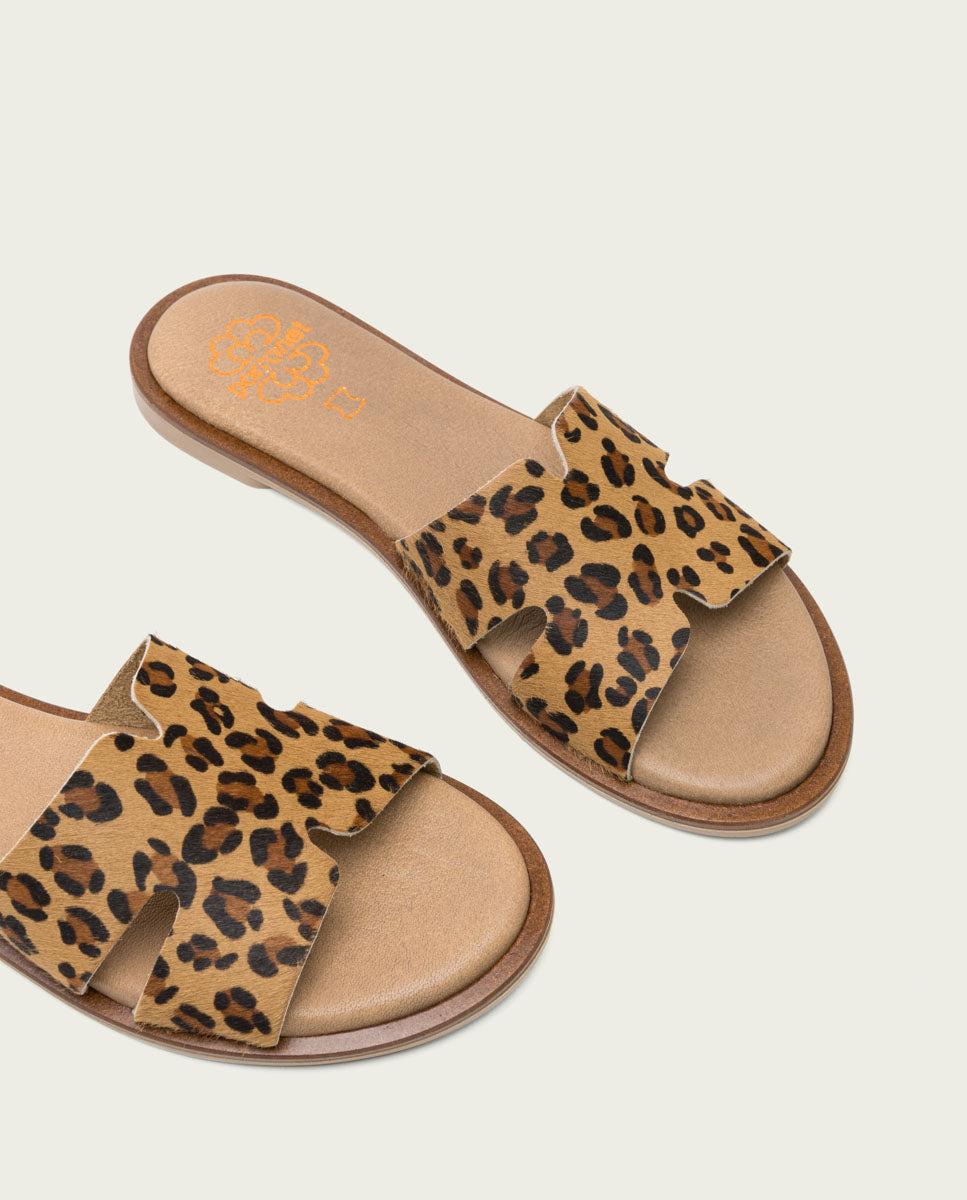 porronet SANDALIA PLANA PIEL ANIMAL PRINT CHLOE Gran oferta