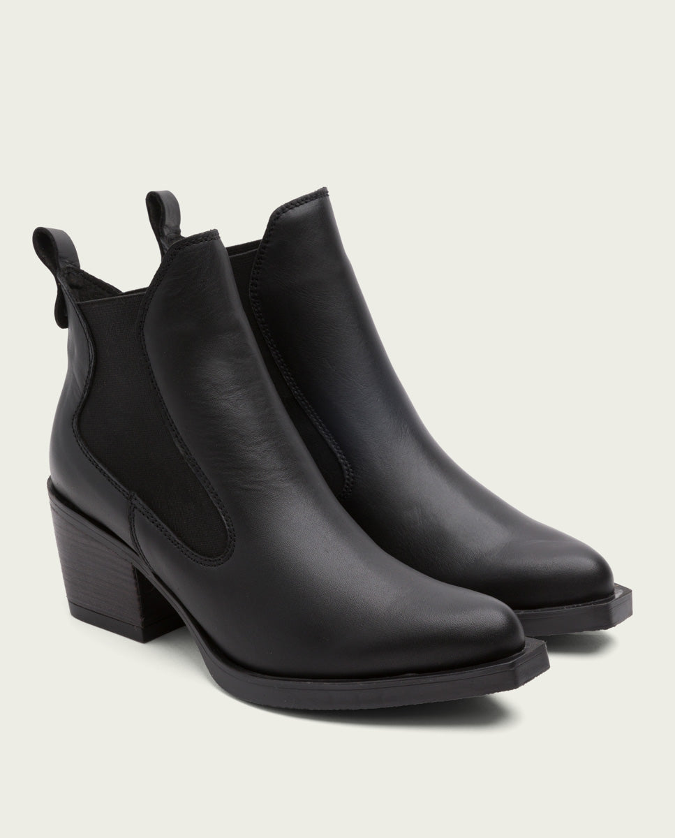 porronet BOTINES COWBOY DE PIEL NEGRA CON ELÁSTICOS HADDIE Solo hoy