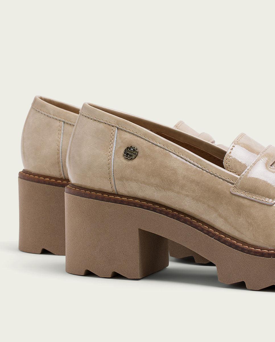 porronet MOCASINES DE PIEL CHAROL CON TACÓN TAUPE MADDY ÚLTIMAS EDICIONES