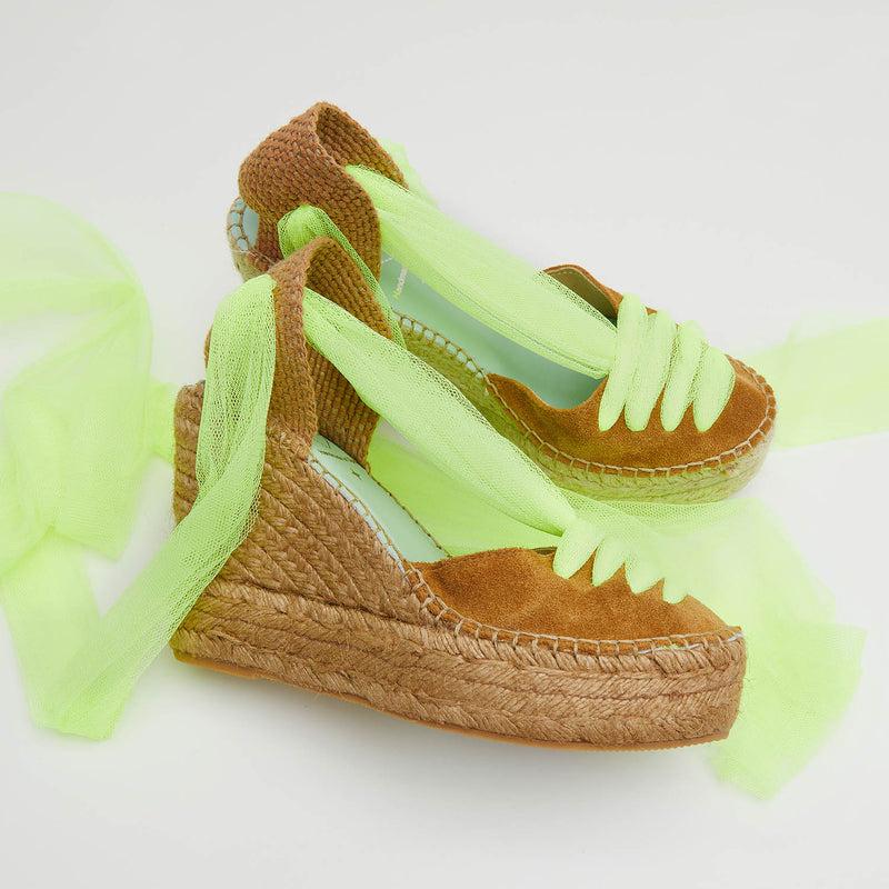 star love Cuñas canela y amarillo fluor con cinta de tul | Meridian Gran oferta