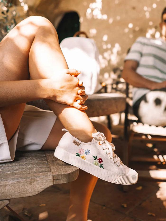 toni pons GILDA-EJ - Zapatilla deportiva baja de mujer en algodón reciclado y bordados | GILDA-EJ Tienda
