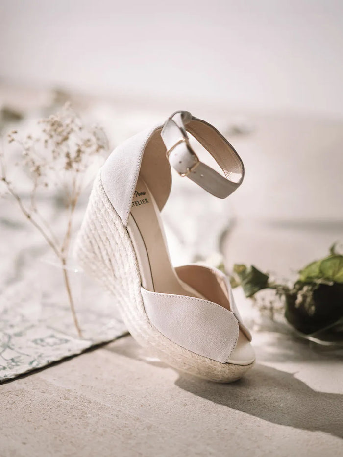 toni pons PATRICIA - Alpargata blanca de novia con cuña | PATRICIA Precio de fábrica