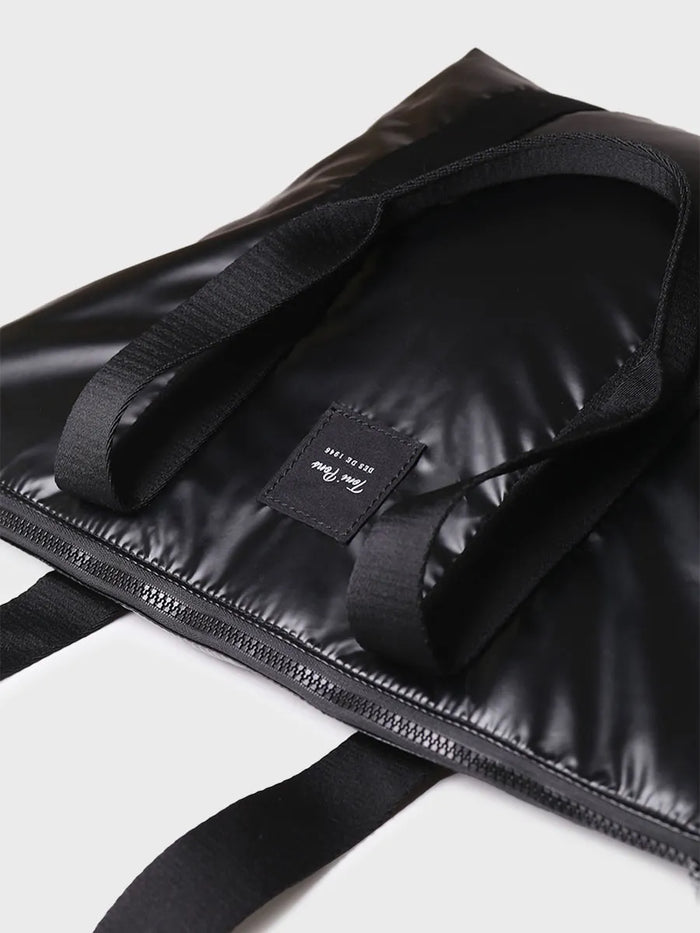 toni pons GINNY - Bolso para mujer en material acolchado negro brillante | GINNY Superdescuento