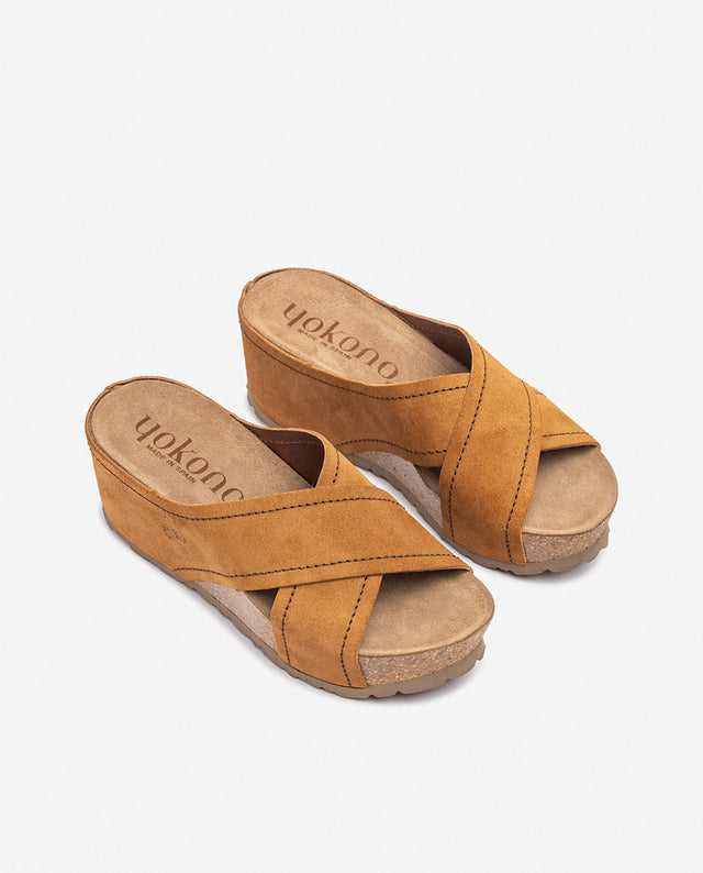 yokono Sandalia de cuña BARI-257 marrón En oferta