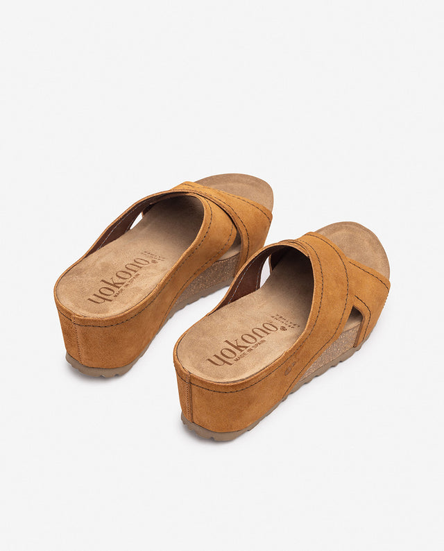 yokono Sandalia de cuña BARI-257 marrón En oferta