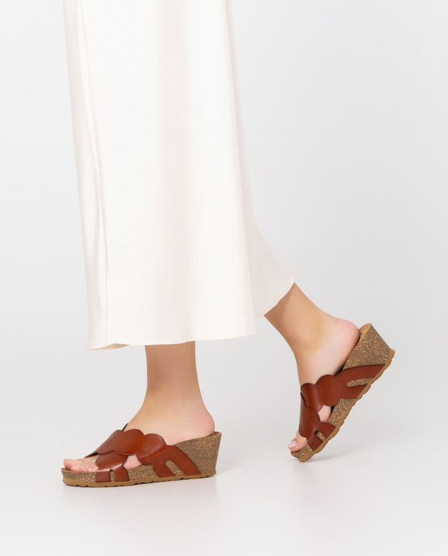 yokono Sandalia cuña Cadiz 300 marrón En oferta