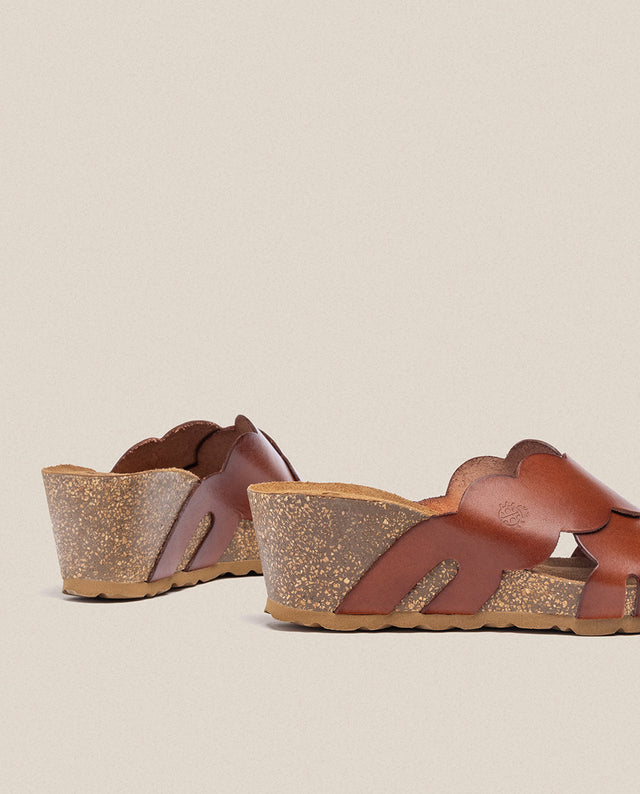 yokono Sandalia cuña Cadiz 300 marrón En oferta