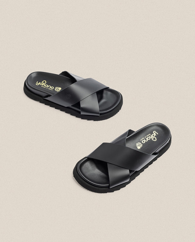 yokono Sandalia plana Man 003 negro Oferta especial