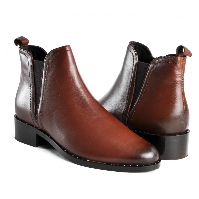 zerimar shoes Botines de piel con elástico y tachuelas Rebajas