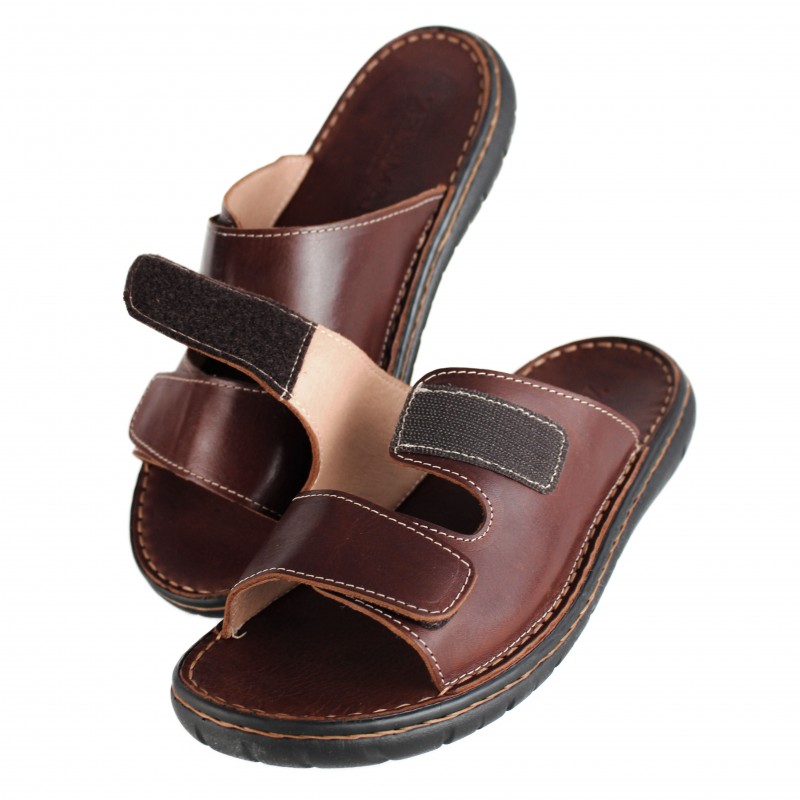 zerimar shoes Sandalia de piel ajustable con velcro modelo JOUSKA Grandes descuentos