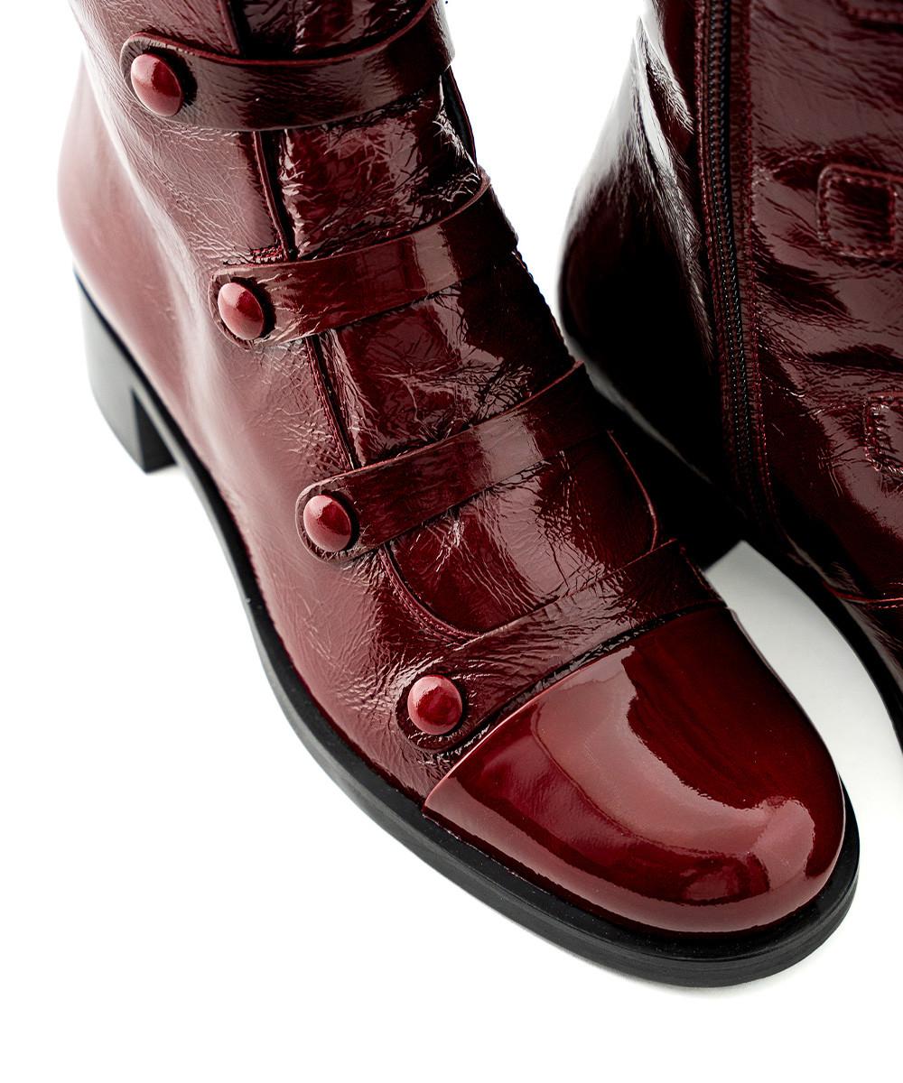 zinda Botín en piel roja En oferta