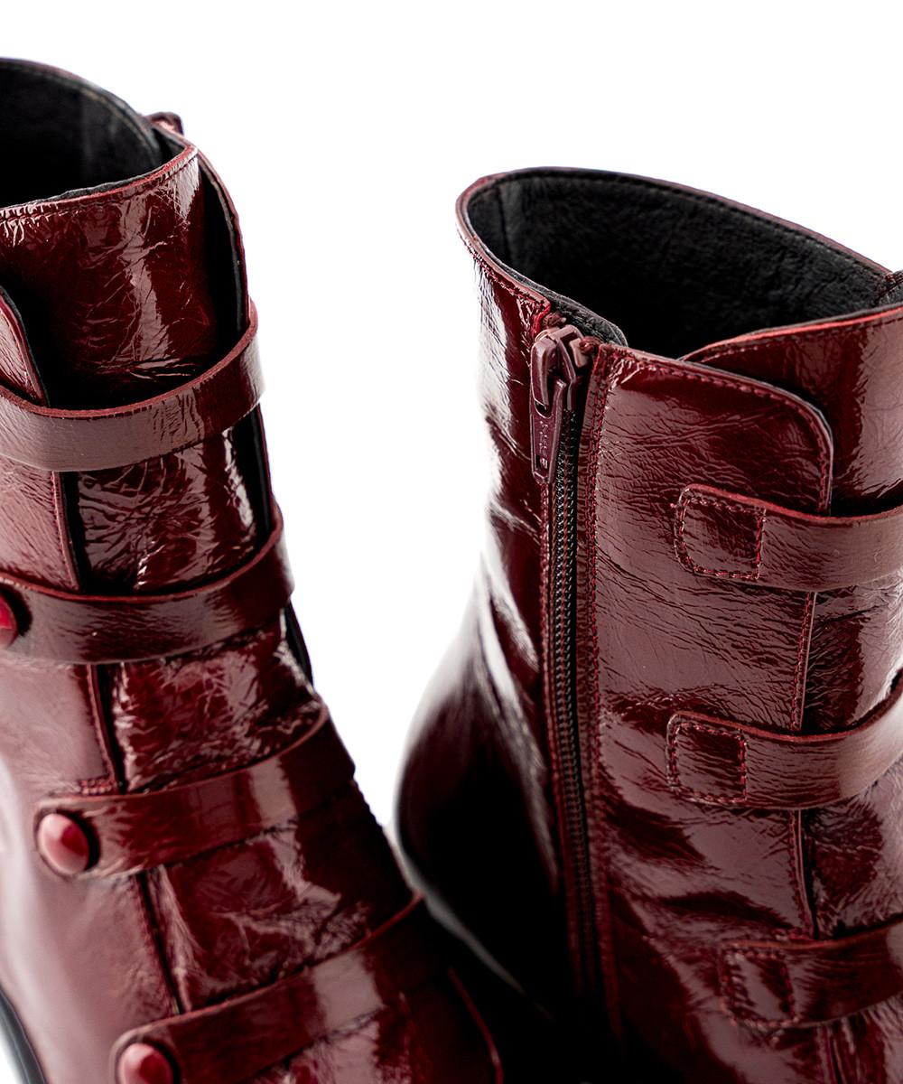 zinda Botín en piel roja En oferta