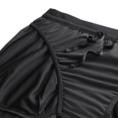 Nike Nike StridePantalón corto de running Dri-FIT de 13 cm con malla interior - Hombre Limitado a 3 días