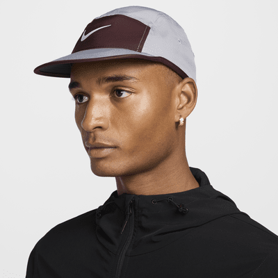 Nike Nike Dri-FIT FlyGorra sin estructura con logotipo Swoosh Tienda de fábrica