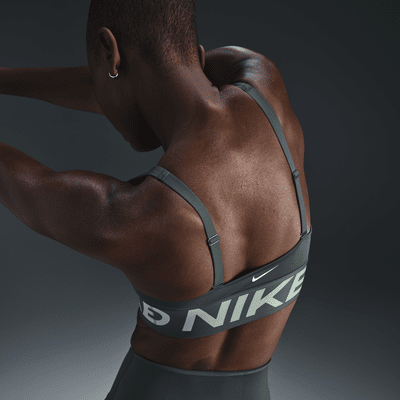 Nike Nike Pro Indy PlungeSujetador deportivo de sujeción media con almohadilla - Mujer Gran oferta