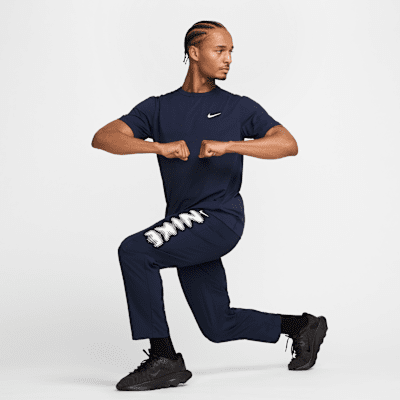 Nike Nike HyverseCamiseta de manga corta Dri-FIT versátil con protección UV - Hombre Último día