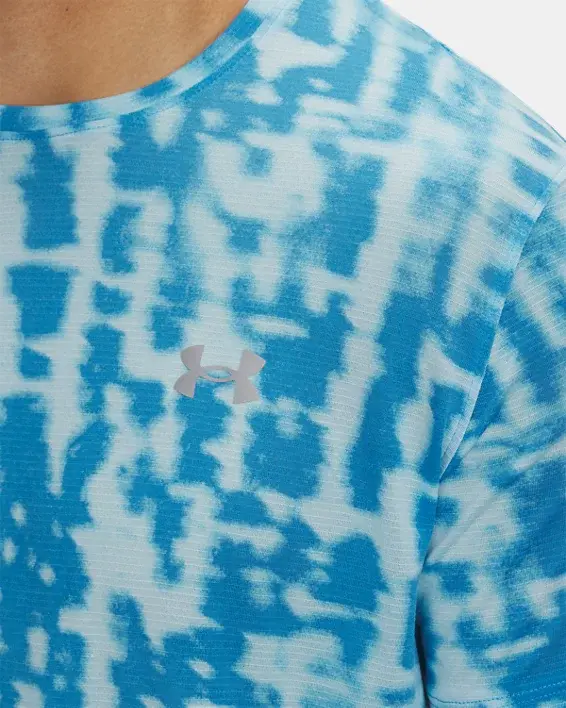 Under Armour Parte superior de manga corta estampada UA Launch para hombre   Ofertas