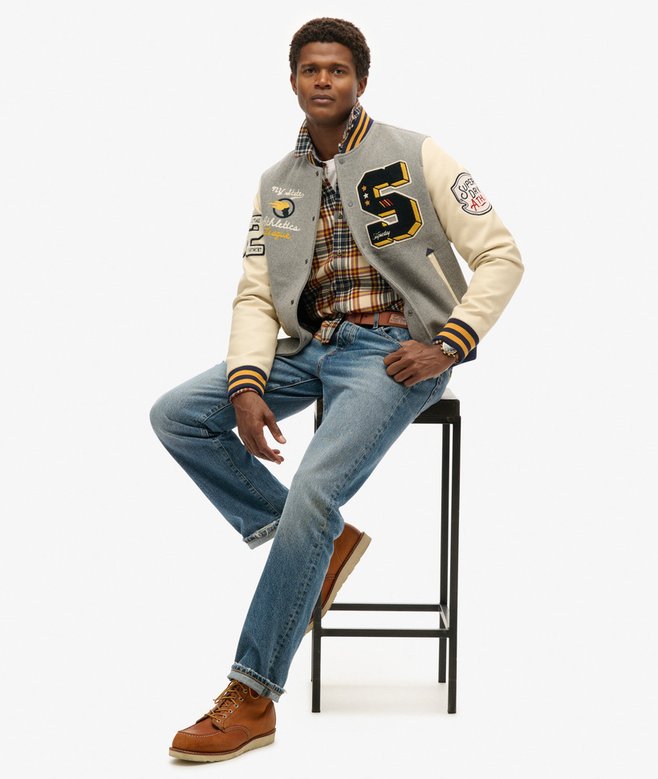 superdry Cazadora bómber con insignia universitaria Mejor oferta