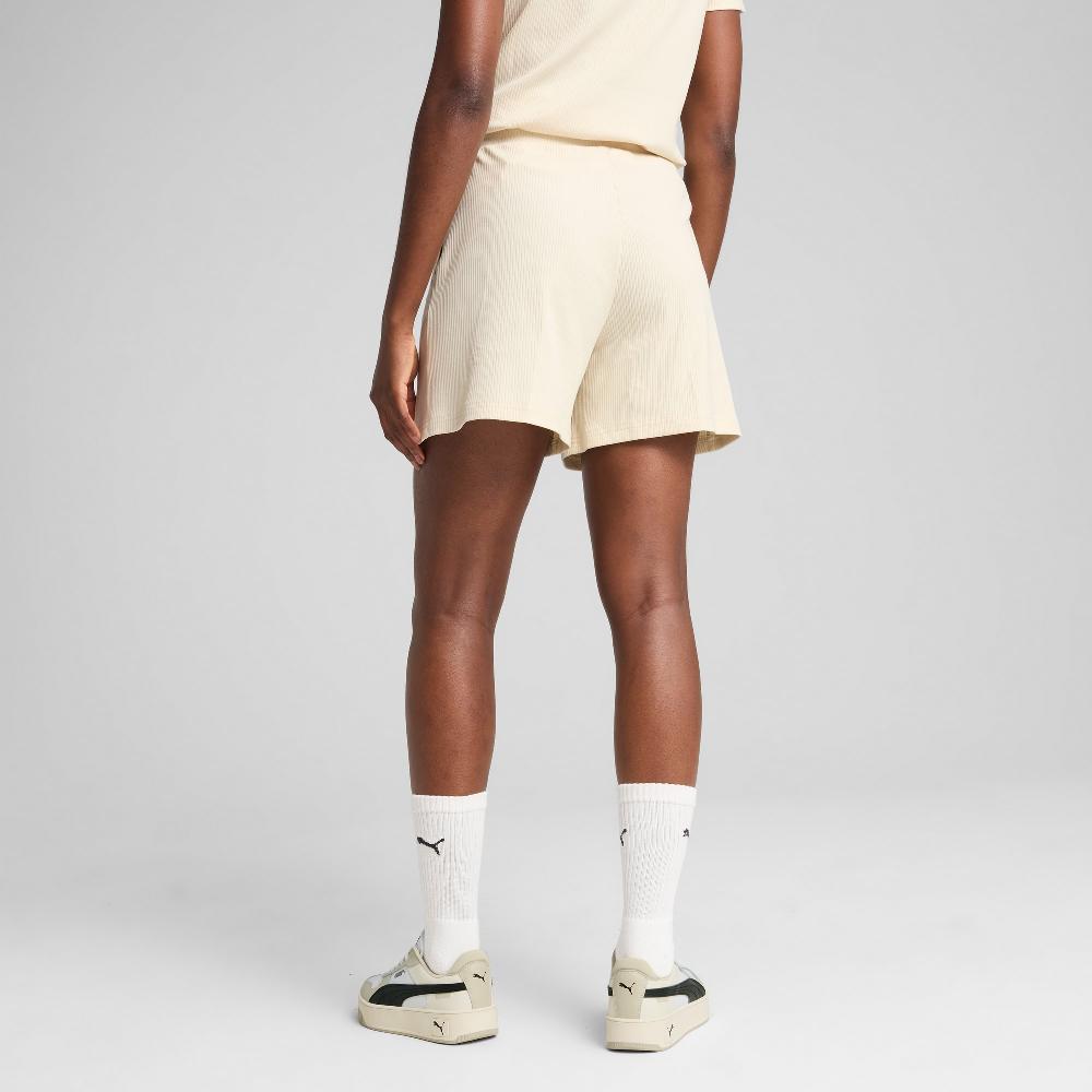 Puma Shorts de canalé tiro alto ESS ELEVATED 5" para mujer Solo hoy