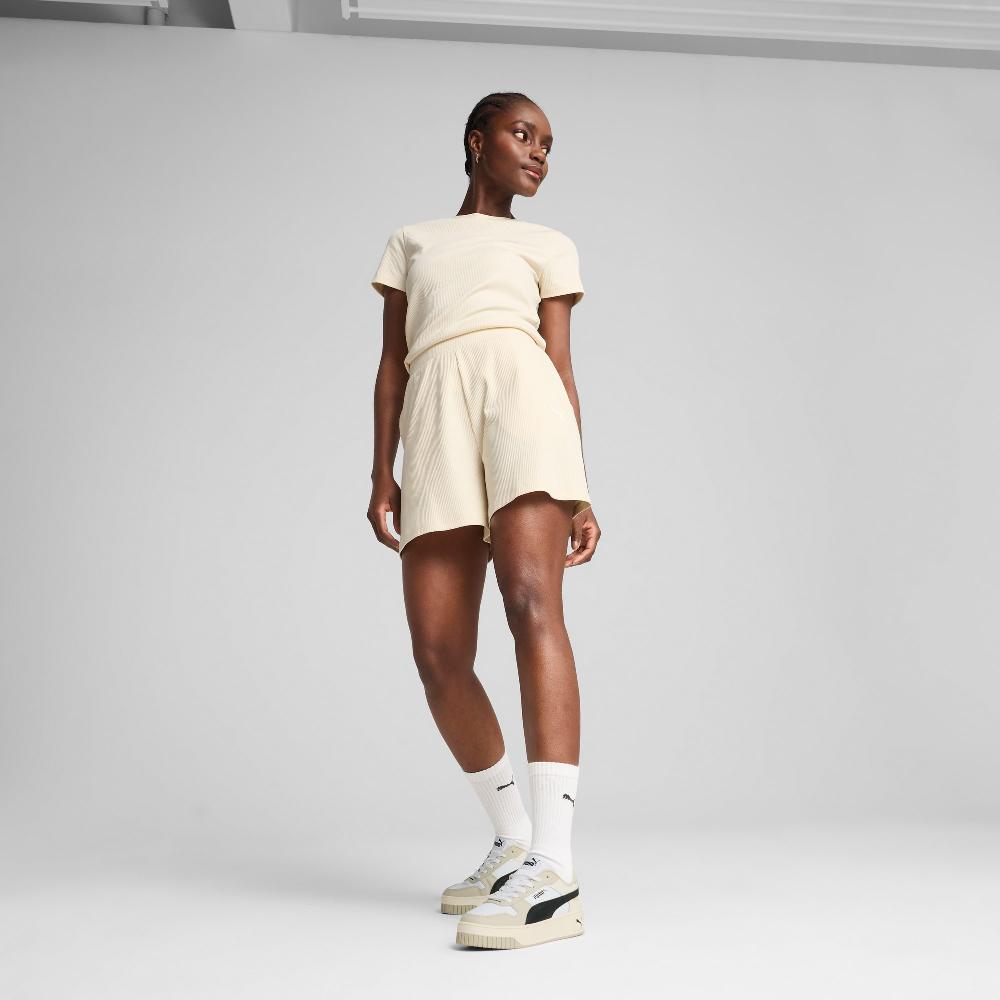 Puma Shorts de canalé tiro alto ESS ELEVATED 5" para mujer Solo hoy